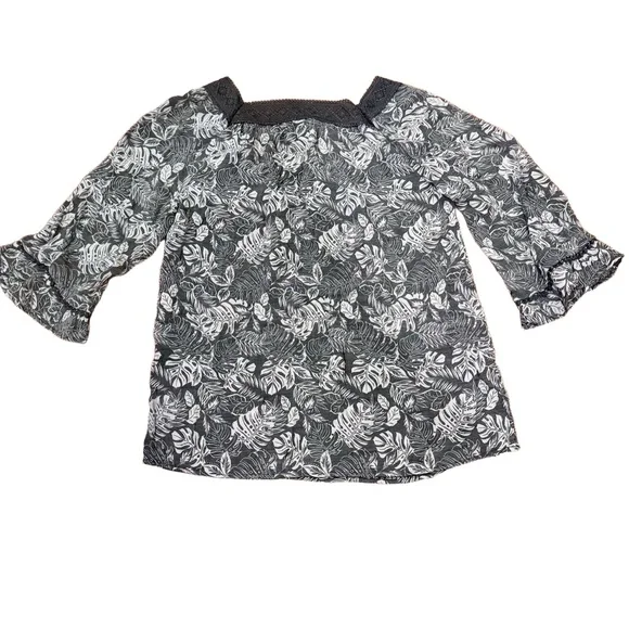 Sabrina Lauren Floral Square Neck Bell Sleeve Blouse Size Medium - Picture 5 of 5